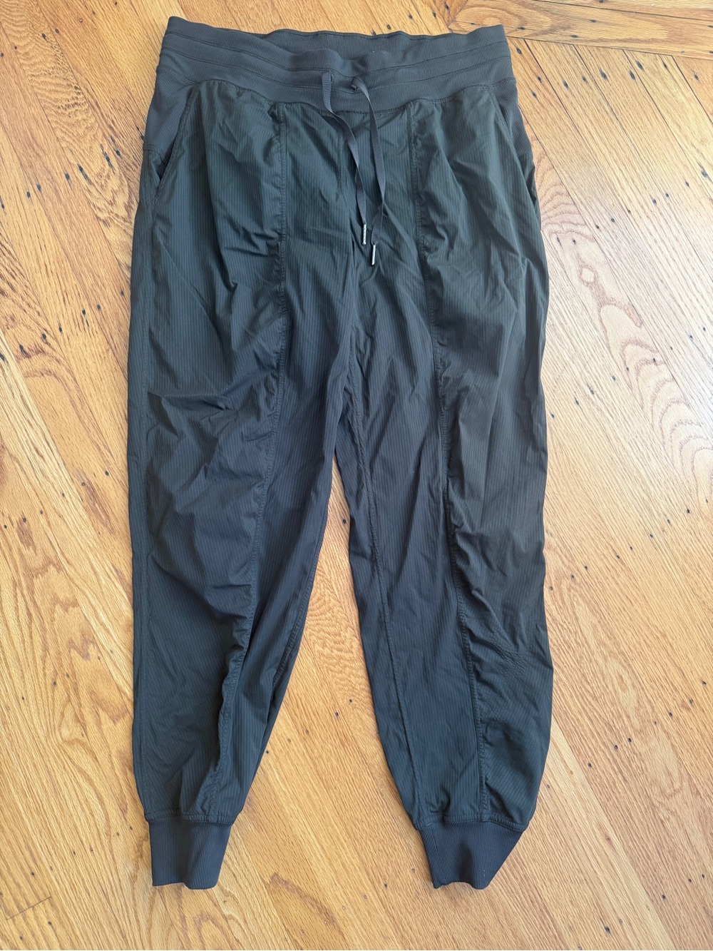 Lululemon Dance Jogger in Olive